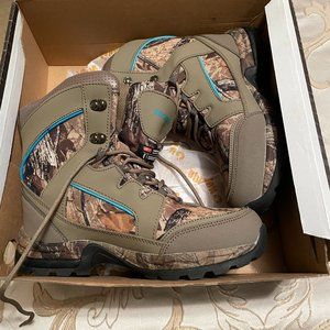 HUNTING BOOT -NEW IN BOX!!